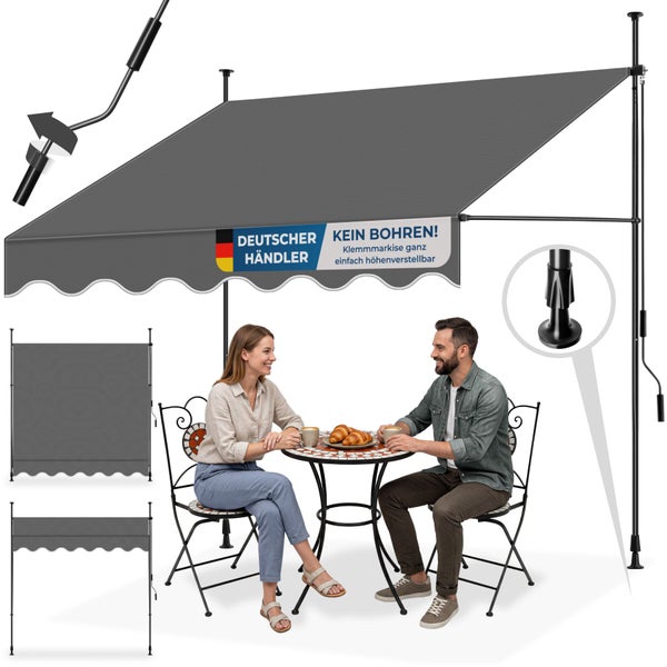 Höhenverstellbare Klemmmarkise für Balkon oder Terrasse ohne Bohren, mit Teleskopstangen, Handkurbel und Sitzgruppe im Freien.