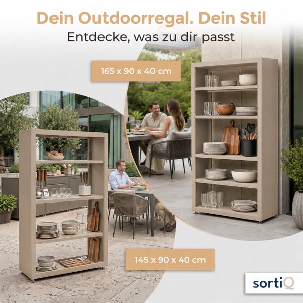 Outdoorregal von SortiQ in zwei Groessen fuer die Terrasse mit Geschirr dekoriert, fuer Ordnung im Gartenbereich.