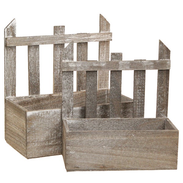 Zwei Pflanzkästen aus Holz mit Zaunoptik