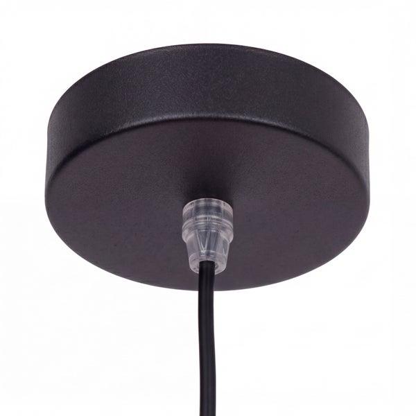 Schwarzer Deckenbaldachin für Pendelleuchten aus Metall mit transparenter Zugentlastung und Kabel.