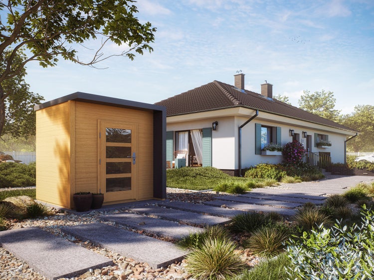 Modernes Gartenhaus aus Holz mit Flachdach und Glastür in einem gestalteten Garten mit Steinweg neben einem Einfamilienhaus.