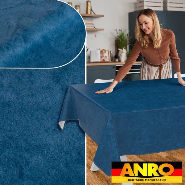 Tischdecke aus Wachstuch in der Küche mit ANRO Logo