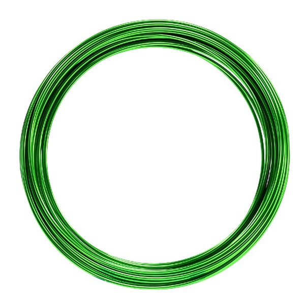 Grüner Aluminiumdraht zu einem Ring gewickelt für Bastelarbeiten und Dekorationen.