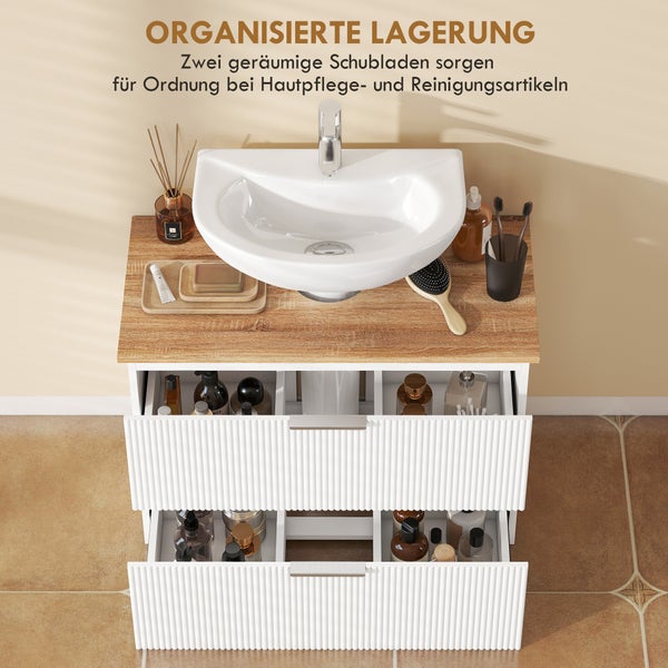 Waschtischunterschrank mit zwei offenen Schubladen, weißen Rillenfronten, Holzoptik-Platte, weißem Waschbecken und Badutensilien.