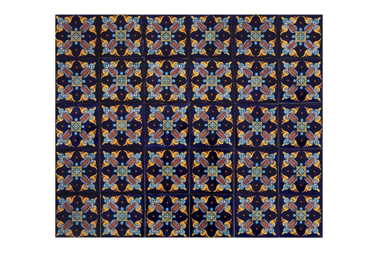 Fliesen mit floralem Muster