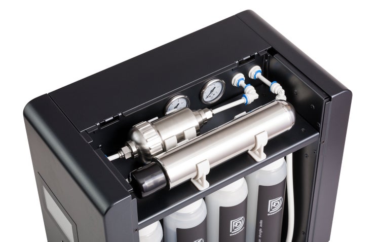 Wasserfilter Aqua Barista, Umkehrosmoseanlage mit UV-Desinfektion. Wasseraufbereitungsanlage für Unternehmen.