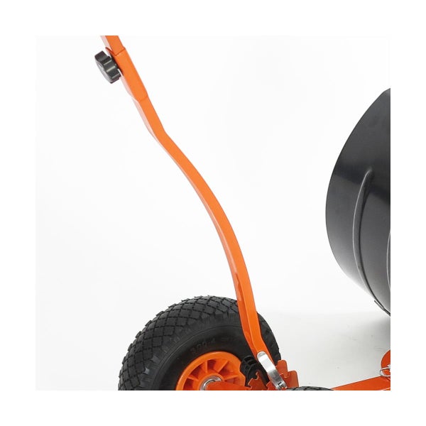 Detailansicht eines Streuwagens mit Rad