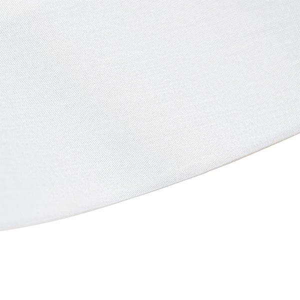 Detailaufnahme eines fein gewebten Textilstoffes mit gleichmäßiger Struktur.