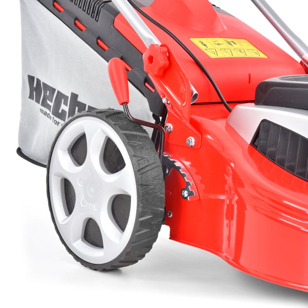 Detailansicht eines Rasenmähers mit Fangkorb