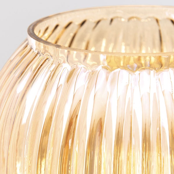 Dekorative Glasvase mit gerippter Oberfläche
