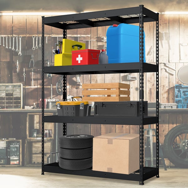 Schwarzes Regal mit Werkzeugkasten, Reifen und Karton