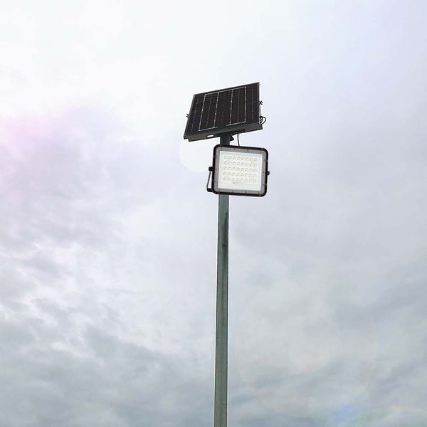 V-TAC VT-40W - Schwarze Solar-Flutlichter - 6W - IP65 - 400 Lumen - 4000K