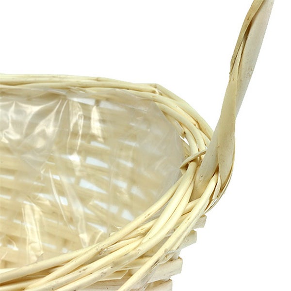 Detailaufnahme eines Weidenkorbs mit Folieneinsatz und Henkel