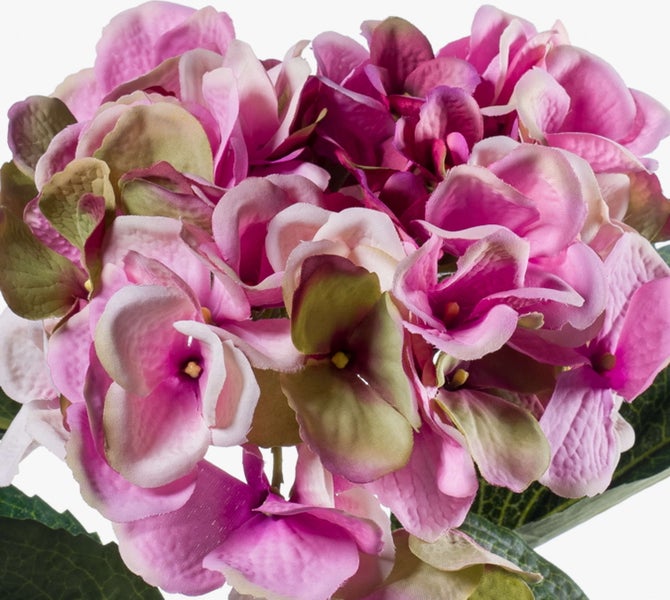 Künstliche Hortensienblüte in Rosa und Grün aus Textilmaterial.