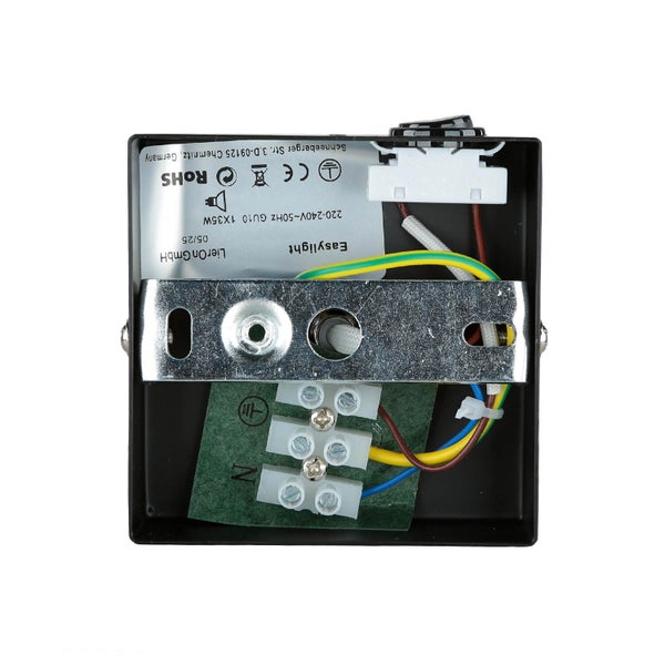 Innenansicht einer Easylight-Leuchte mit Verkabelung und LierOn GmbH Logo