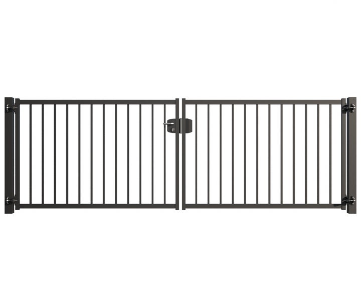 Doppeltor aus Metall mit Griff