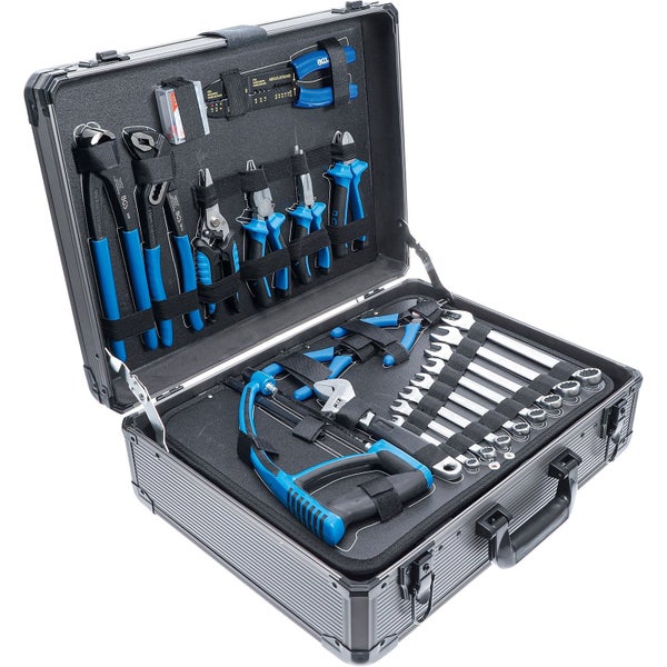 Geöffneter Werkzeugkoffer mit diversen Werkzeugen