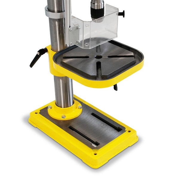 Standbohrmaschine mit Bohrtisch und Schutzvorrichtung