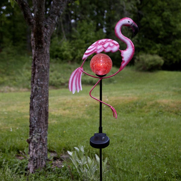 Dekorativer Solar-Gartenstecker mit Flamingo-Design und Glaskugel zur Gartenbeleuchtung
