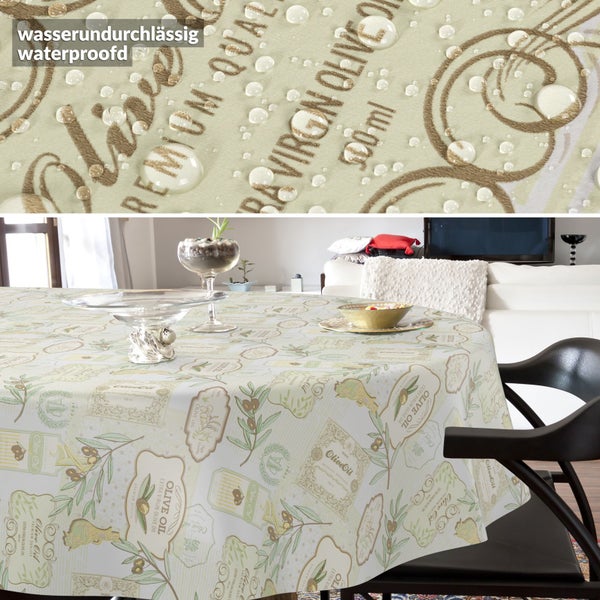 Runde Tischdecke mit Olivenöl-Etiketten und Olivenzweig-Motiven, wasserundurchlässige Oberfläche mit abperlenden Wassertropfen.