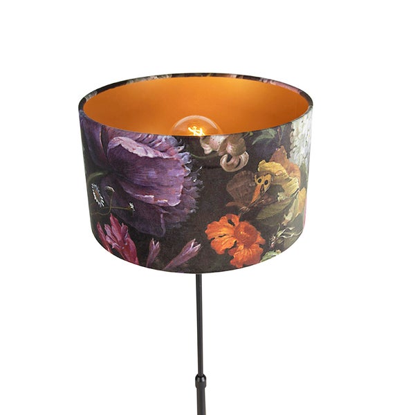 Stehlampe mit Blumenmuster und goldfarbener Innenseite