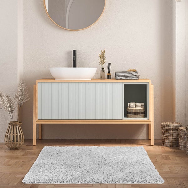 FLOORDIREKT Badematte Sky Soft - Reckteckig - Rutschhemmende Rückseite - Silbergrau - 50 x 60 cm