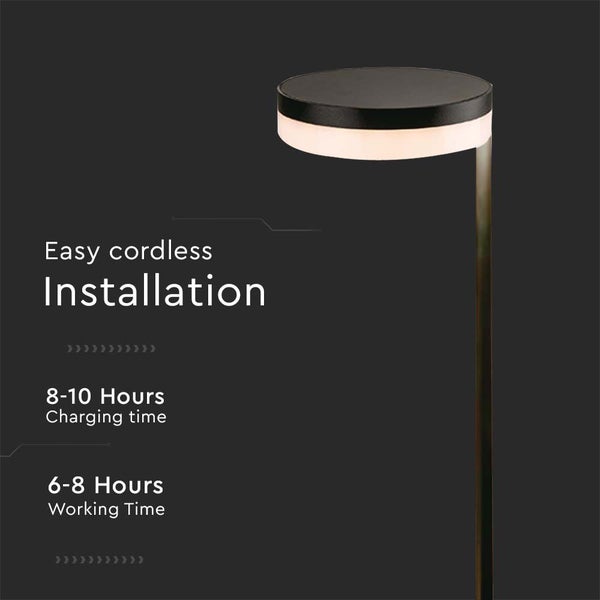 Gartenleuchte mit einfacher, kabelloser Installation.