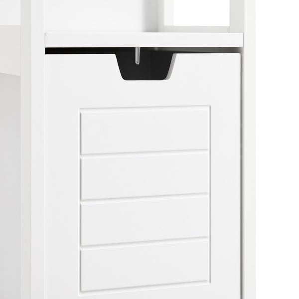 Detailaufnahme eines weißen Badezimmerschranks mit Schublade