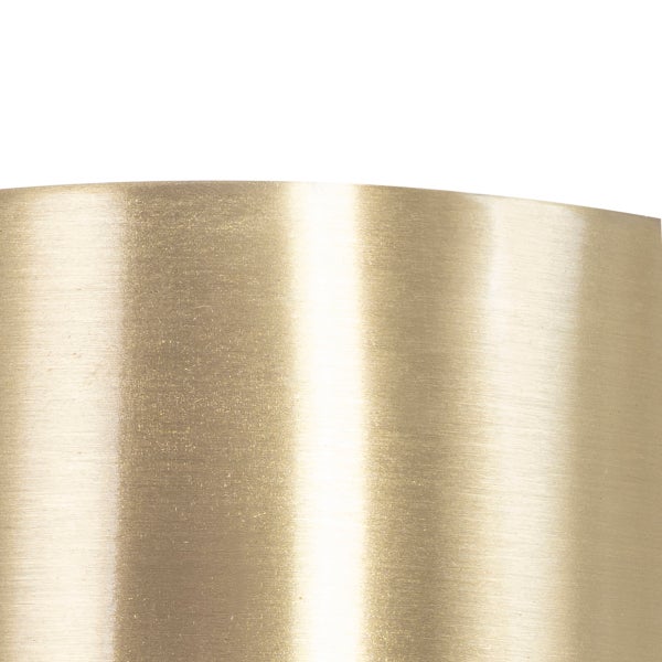 Detailaufnahme einer Oberfläche aus Metall.