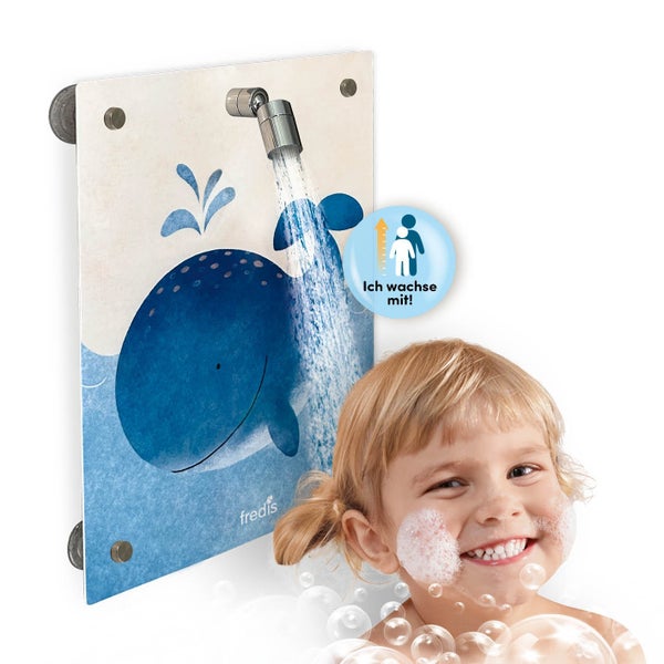 Kindgerechte Wandduschtafel mit Walmotiv von Fredis für Kinder, höhenverstellbar durch mitwachsendes System.
