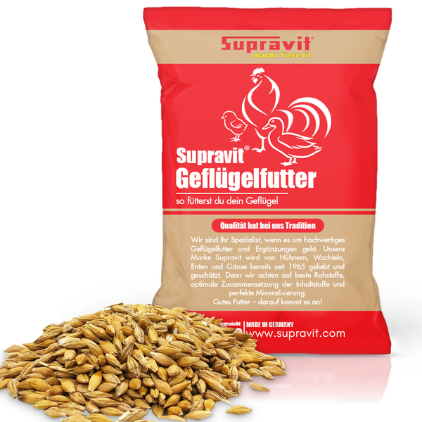 Supravit Geflügelfutter im Sack mit Getreide im Vordergrund
