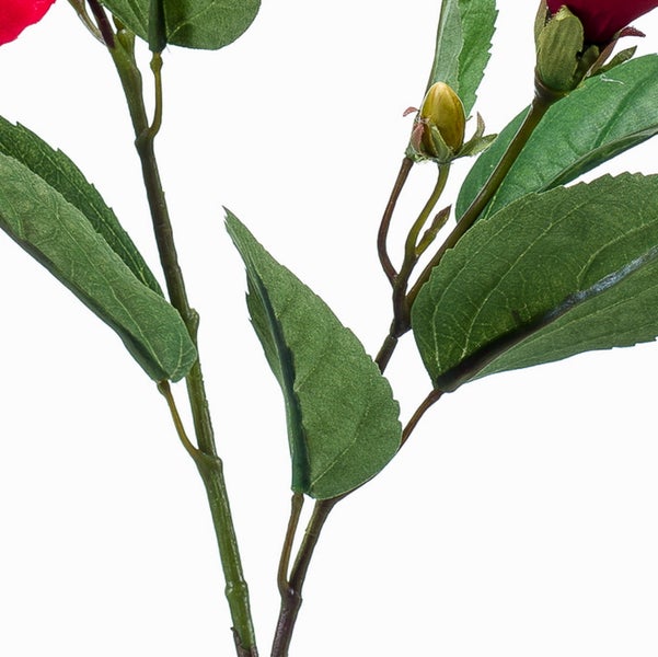 Künstlicher Rosenzweig mit grünen Blättern und einer Knospe.