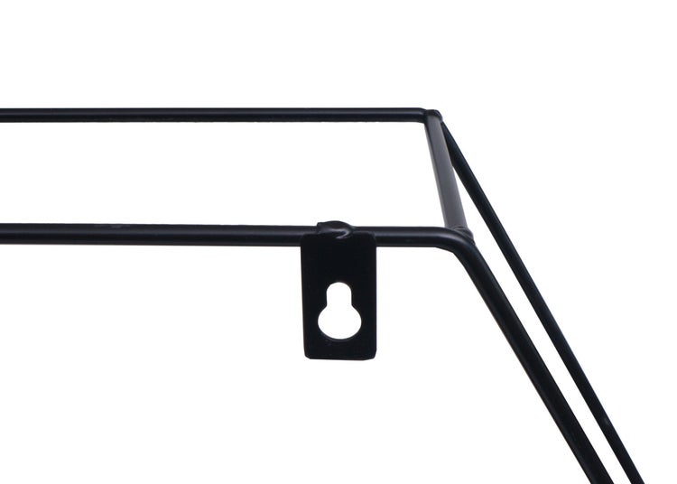 Detailaufnahme eines Metallregals mit Wandbefestigung
