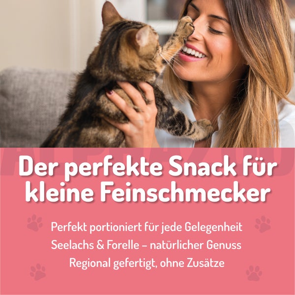 Frau mit Katze: Der perfekte Snack für kleine Feinschmecker.