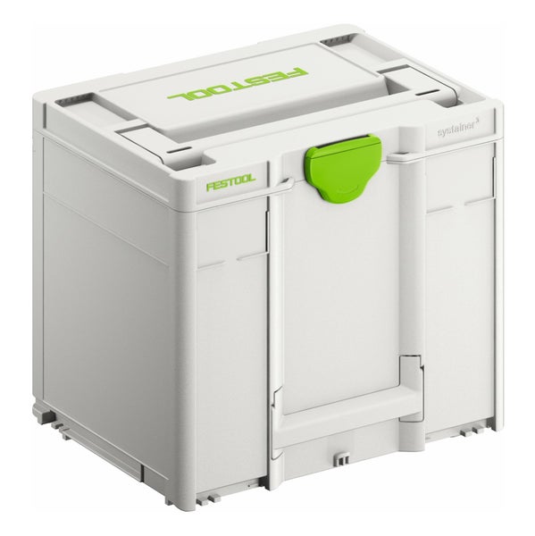 Schwarze Tischdecke mit Tasse Kaffee und Croissants