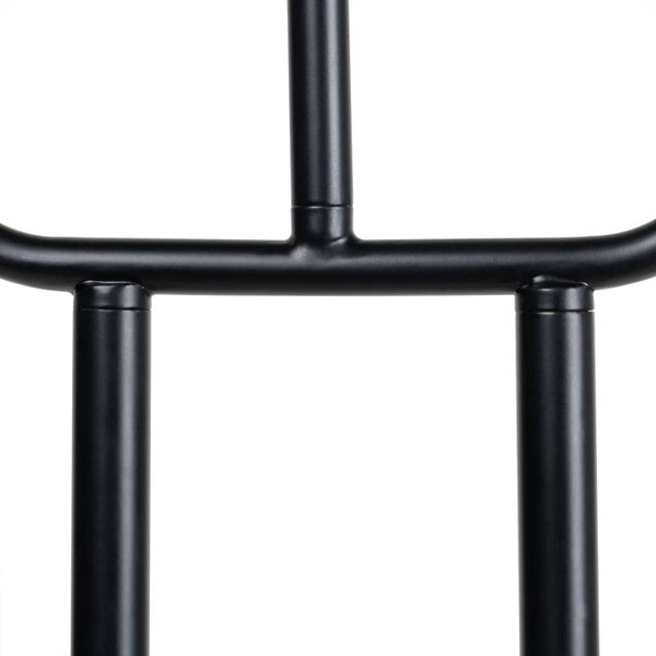 Detailansicht eines schwarzen Metallgestells