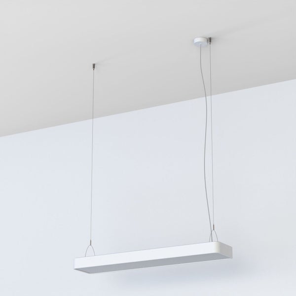 Rechteckige LED Pendelleuchte mit Kabelaufhängung an der Decke