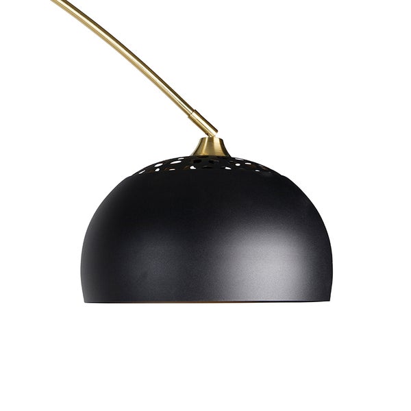 Detailaufnahme einer Bogenlampe mit schwarzem Lampenschirm und goldenem Gestell