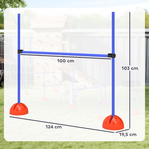 Hundesprung Hürde mit Maßen: Höhe 103 Zentimeter, Breite 124 Zentimeter, Stangenlänge 100 Zentimeter, Standfuß Durchmesser 19,5 Zentimeter.