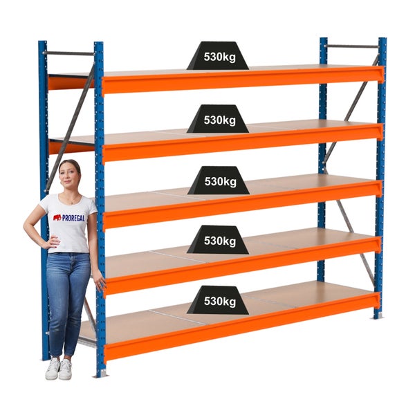 Regal mit fünf Ebenen und einer Traglast von 530 Kilogramm pro Ebene.