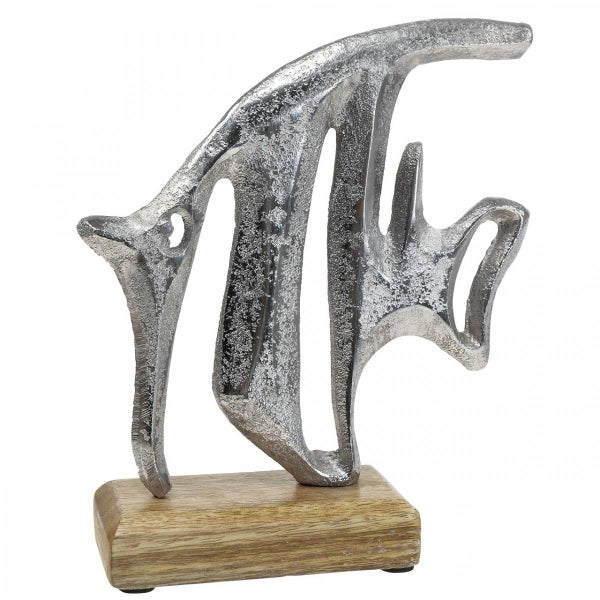 Dekorative Fischfigur aus Metall auf Holzsockel