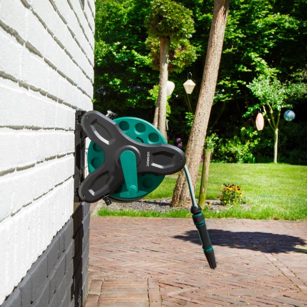 VONROC Kompletter Schlauchtrommel-Set | Inkl. 10m Gartenschlauch, 3 Sprühdüsen, Kupplungen und Hahnanschluss