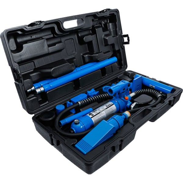 Hydraulik-Richtsatz in einem schwarzen Werkzeugkoffer