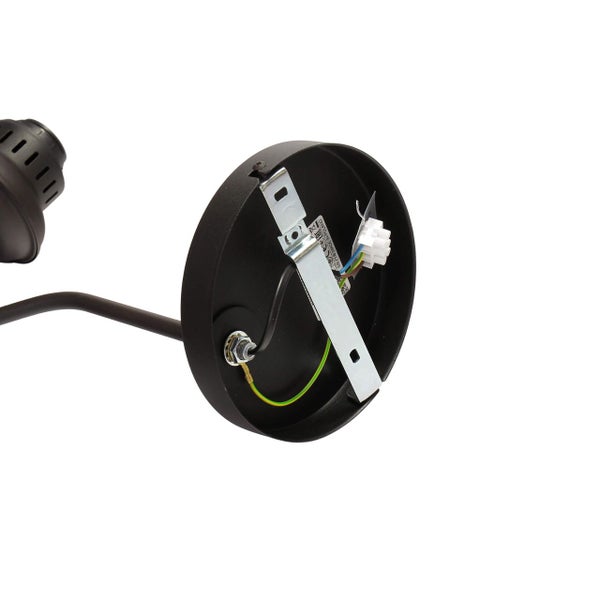 Innenansicht einer Deckenleuchte mit Verkabelung und Montagehalterung