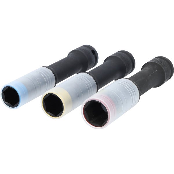 Blaue Muffe und schwarzer Steckschlüssel-Einsatz im Detail