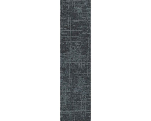 Teppichdiele mit abstraktem Linienmuster und strukturierter Oberfläche.