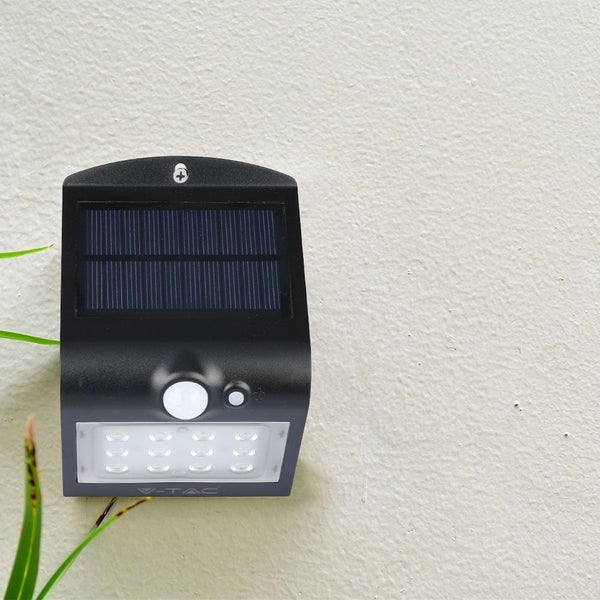 Solarleuchte mit Bewegungsmelder zur Wandmontage