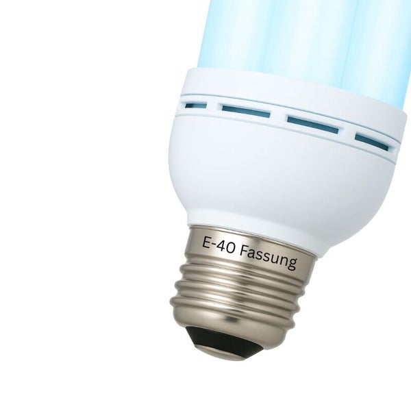 Nahaufnahme eines LED-Leuchtmittels mit E-40-Fassung.