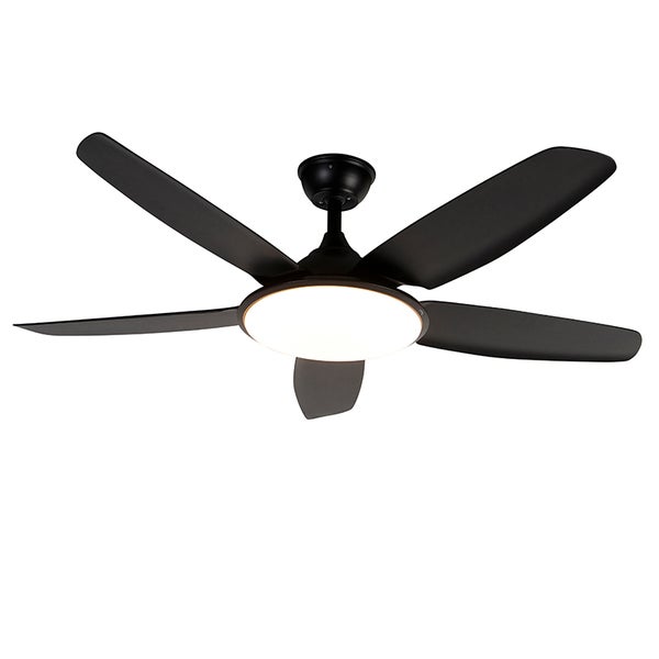 Schwarzer Deckenventilator mit integrierter Beleuchtung und fünf Flügeln.