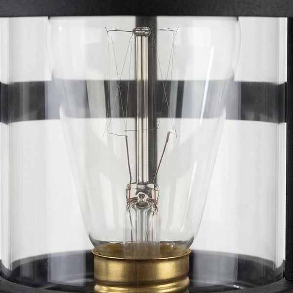 Glühlampe in einer Aussenleuchte